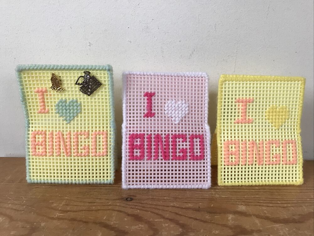 Set Lot 3 Vtg Yellow Purple Embroidered Loom Good Luck I Love Bingo Signs Pins
